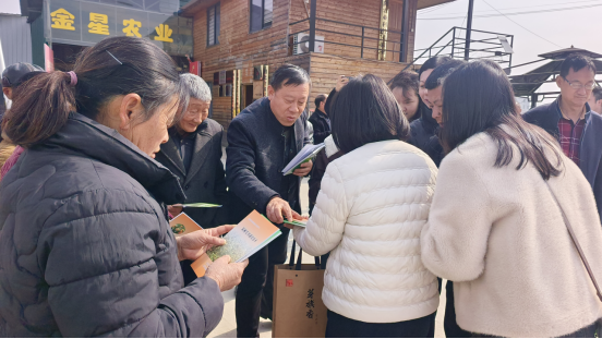 新聞稿-科技賦能春耕生產(chǎn)，人才服務(wù)產(chǎn)業(yè)發(fā)展(1)340.png